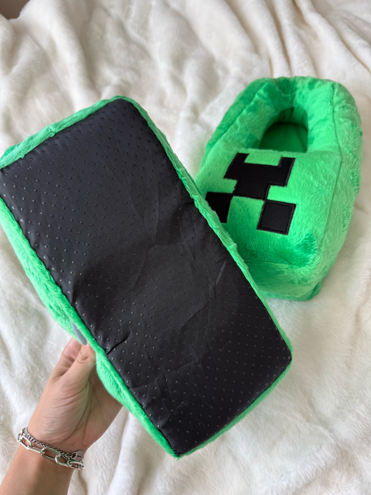 Minecraft Slippers 🌳